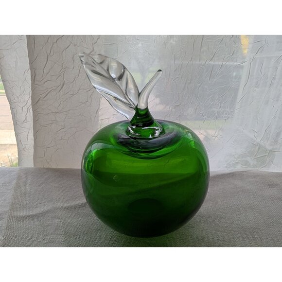 Green Glass Apple Paperweight With Clear Leaf Stem - Picture 1 of 9